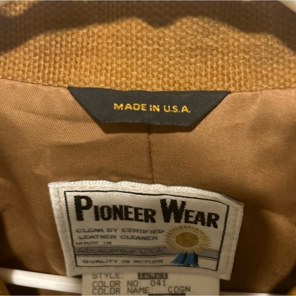 Men’s Pioneer Wear lamb skin leather/corduroy short blazer - Picture 5 of 12